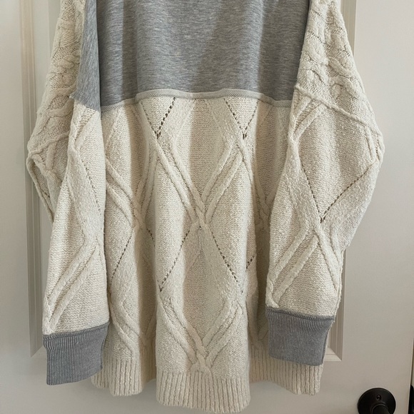 NWT Free People Olympia Cable-Knit Oversized Colorblock Sweater Tunic Ivory Grey - Picture 8 of 8
